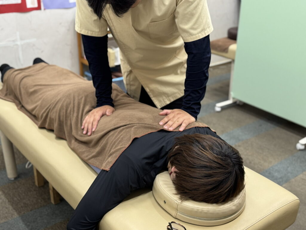 背面の施術アプローチ